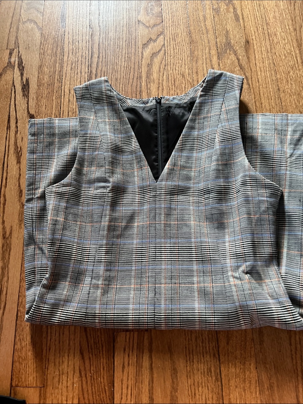 Theory Gray Plaid Sleeveless Sheath Dress